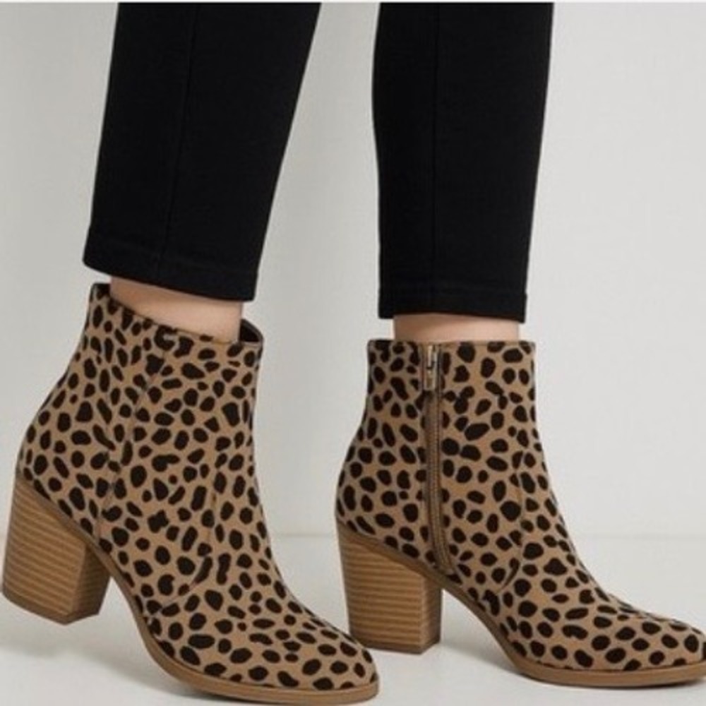 Carlos Santana Rowan Boots 8.5M Brown Leopard Print Ankle Shoes New With Tags